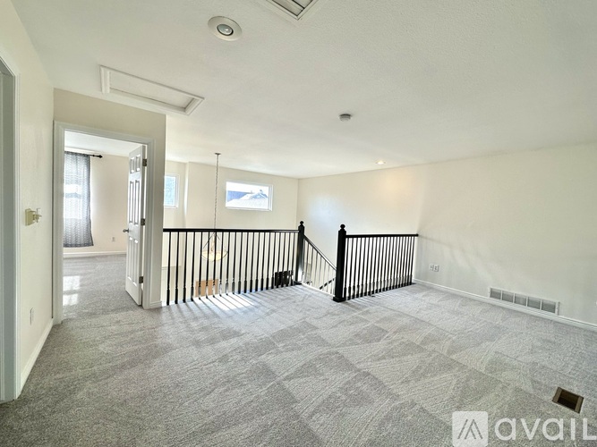 9882 South Spring Hill Place 4 Beds Single Family Home for Rent - Photo gallery 5