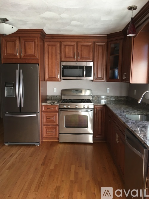 1081 Main St 3 Beds Single Family Home for Rent - Photo gallery 2