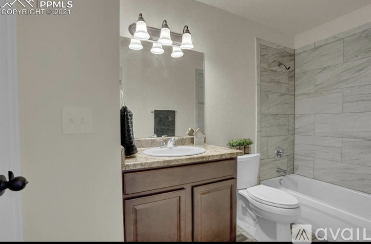 6620 Grand Valley Drive 4 Beds Single Family Home for Rent - Photo gallery 2