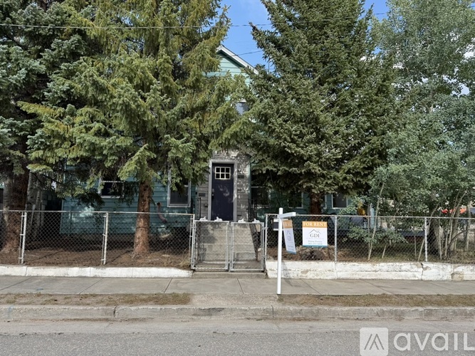 610 Poplar St 3 Beds Single Family Home for Rent - Photo gallery 3