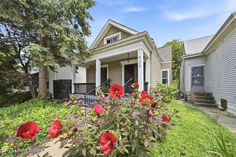 925 Ellison Avenue 2 Beds Apartment for Rent