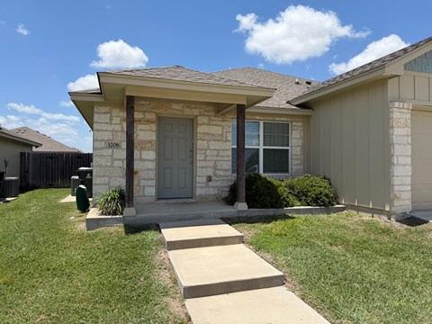 3206 Addison Way 1 Apartment for Rent