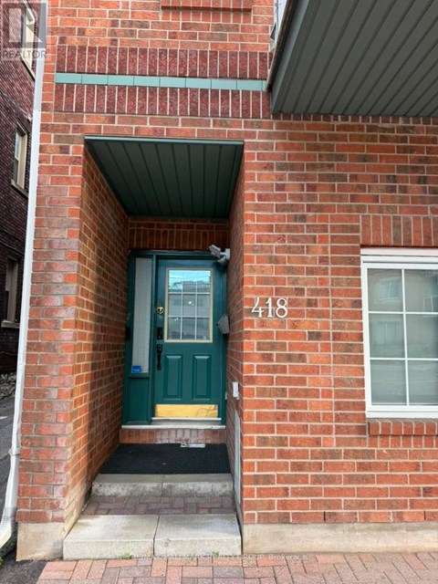 418 SOMERSET STREET W 4 Beds Apartment for Rent