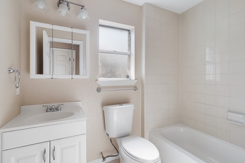 1402 Shakespeare Court 4 Beds Apartment for Rent