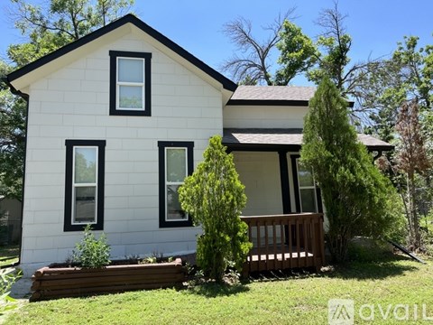 635 E Maple St 2 Beds Apartment for Rent