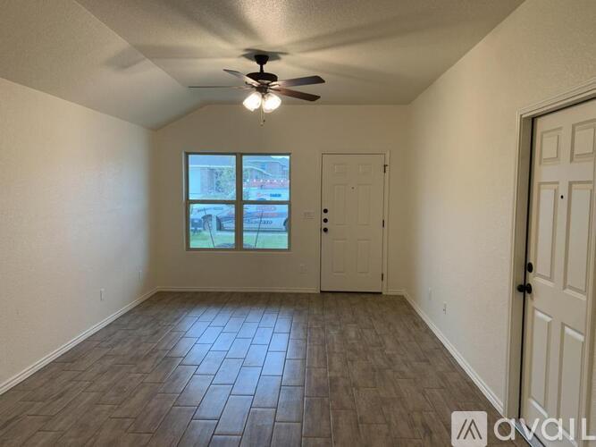 2421 Alterman Drive 3 Beds Condo for Rent - Photo gallery 3
