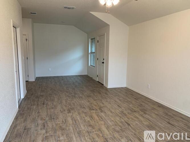 2421 Alterman Drive 3 Beds Condo for Rent - Photo gallery 4