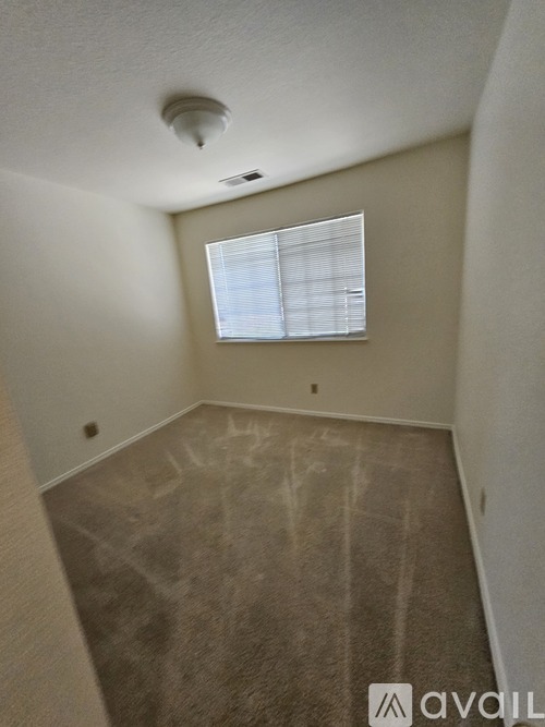 982 West Springer Drive 3 Beds Single Family Home for Rent - Photo gallery 1