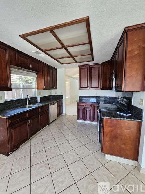 982 West Springer Drive 3 Beds Single Family Home for Rent - Photo gallery 2