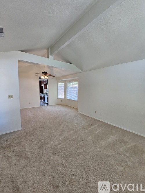 982 West Springer Drive 3 Beds Single Family Home for Rent - Photo gallery 4