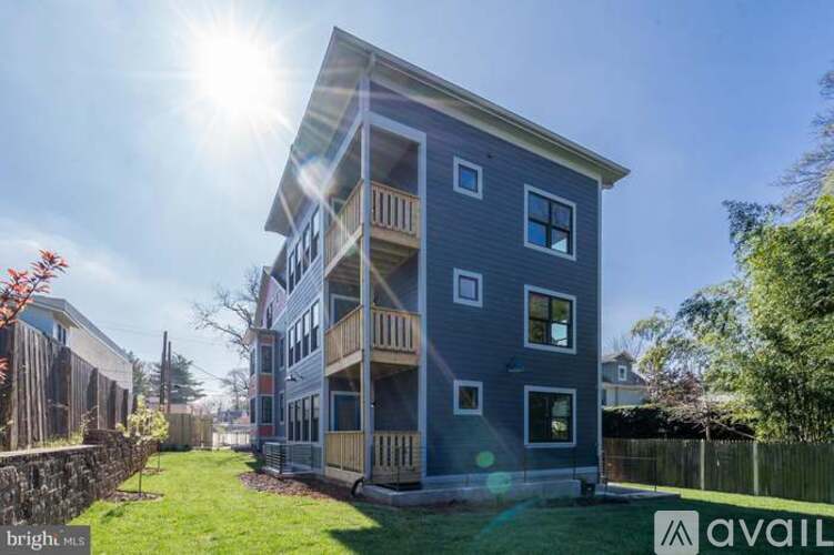 6914 Willow Street Northwest 1 Condo for Rent - Photo gallery 3