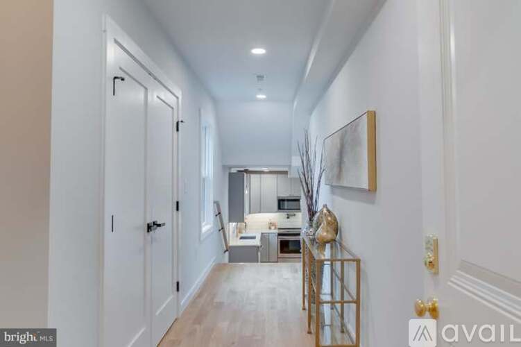6914 Willow Street Northwest 1 Condo for Rent - Photo gallery 4