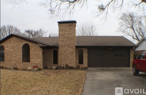 909 S Valentine Dr 2 Beds Apartment for Rent