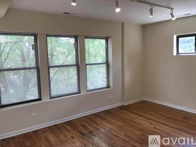 4746 N Sacramento Ave 1 Apartment for Rent - Photo gallery 2
