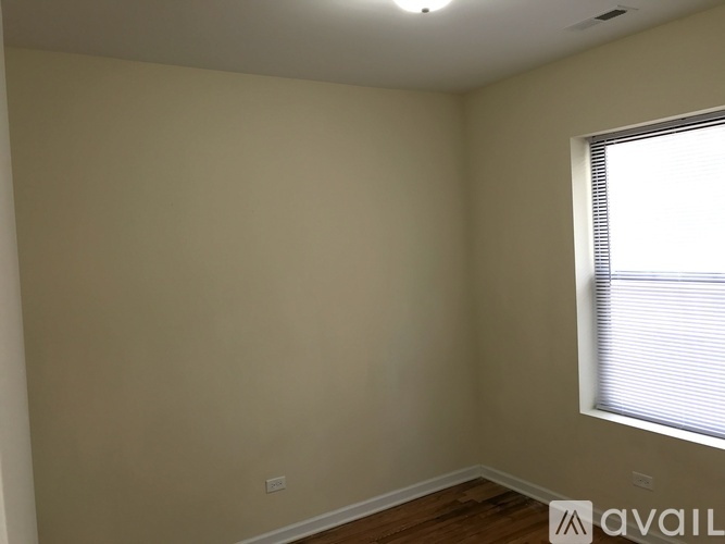 4746 N Sacramento Ave 1 Apartment for Rent - Photo gallery 4