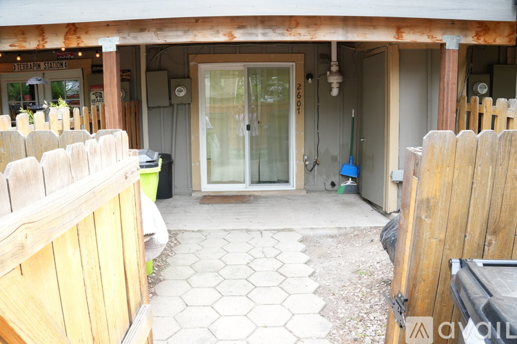 2607 East Nichols Circle 1 Townhouse for Rent - Photo gallery 1