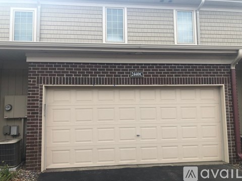 2440 119Th Ct NE 2 Beds Apartment for Rent