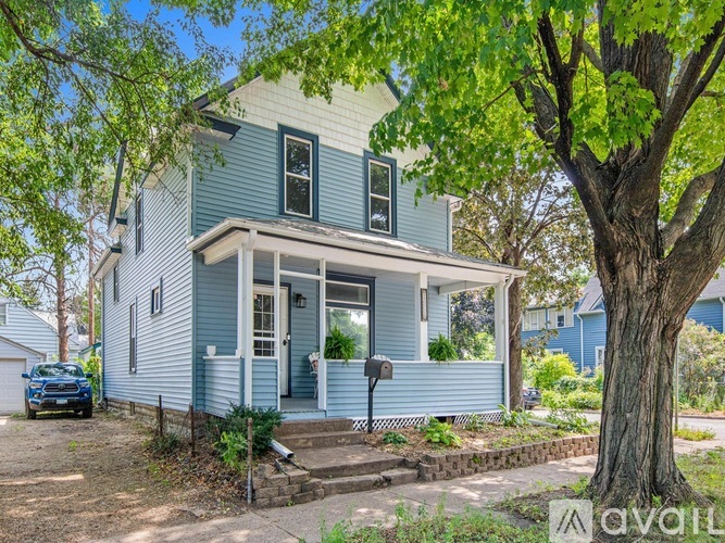 1002 Oxford St N 4 Beds Single Family Home for Rent - Photo gallery 1