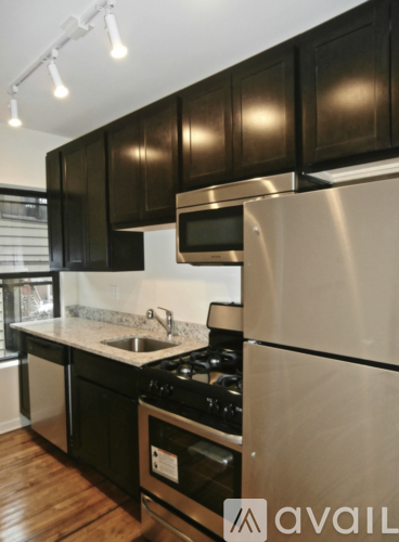 4746 N Sacramento Ave 1 Apartment for Rent - Photo gallery 1