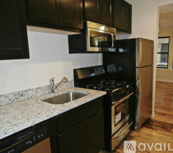 4746 N Sacramento Ave 1 Apartment for Rent - Photo gallery 2
