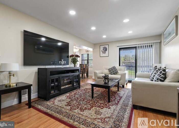 2032 Old Stone Mill Drive 2 Beds Condo for Rent - Photo gallery 2