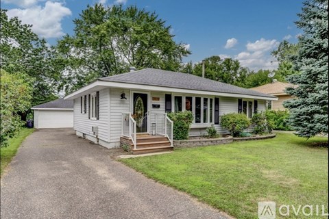 1838 Maryland Avenue South 3 Beds Apartment for Rent
