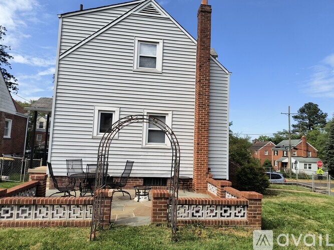 6014 43rd Street 3 Beds Single Family Home for Rent - Photo gallery 2