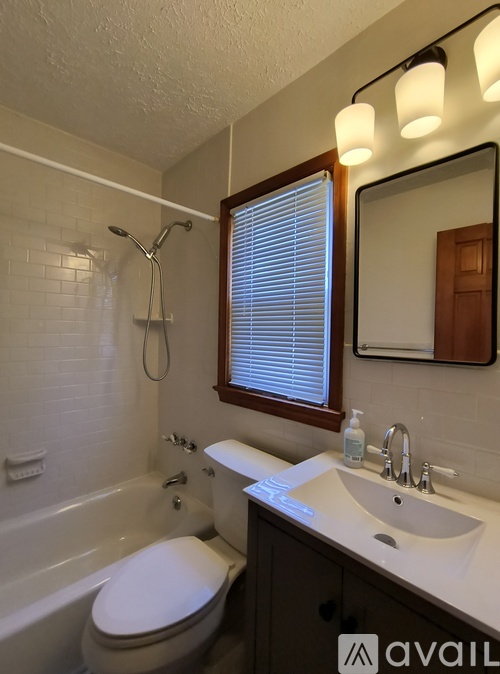 6014 43rd Street 3 Beds Single Family Home for Rent - Photo gallery 3