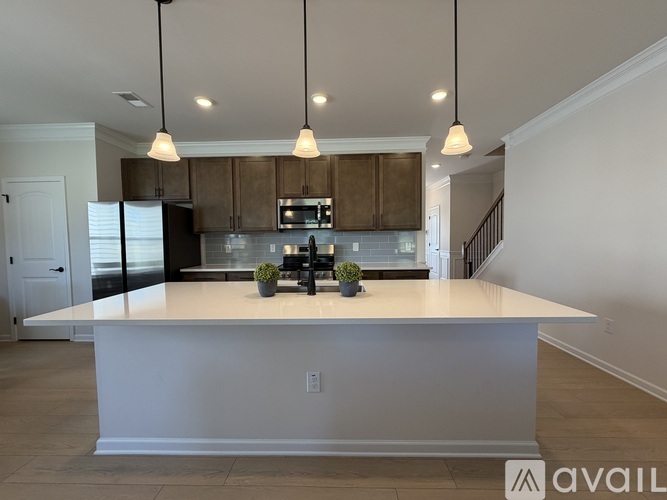 91 Commons Circle 4 Beds Single Family Home for Rent - Photo gallery 5