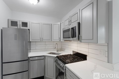 1521 W Sherwin Ave Studio Apartment for Rent