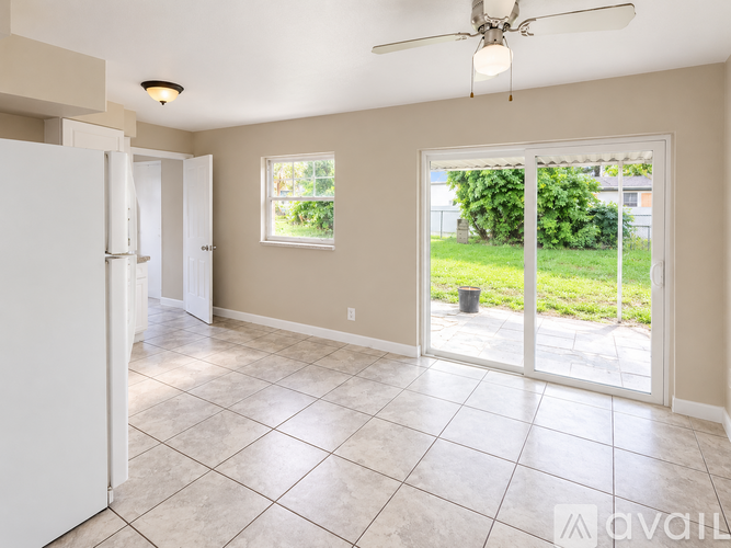 1776 N Meador Ct 3 Beds Single Family Home for Rent - Photo gallery 5