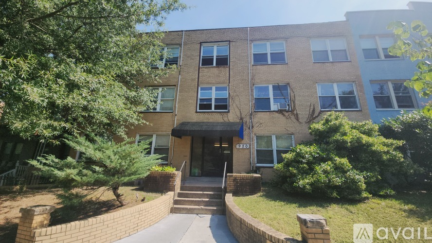 920 Madison St NW 3 Beds Apartment for Rent - Photo gallery 2