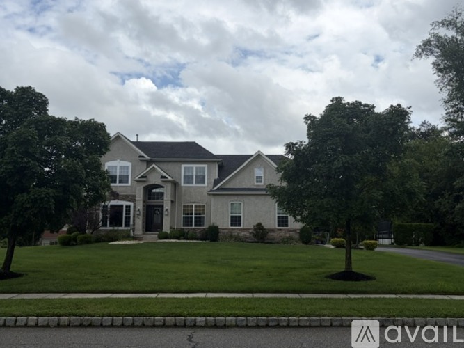 24 Curtmantle Road 3 Beds Single Family Home for Rent - Photo gallery 2