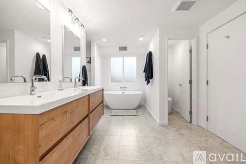 50 Deer Park Ave 5 Beds Apartment for Rent