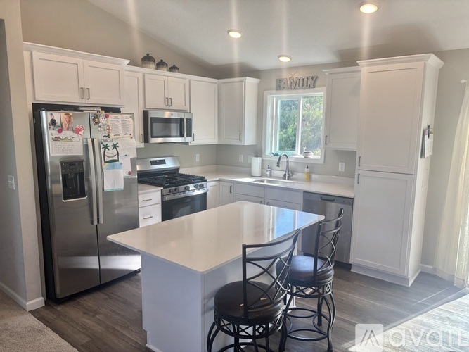451 Mallard St NE 4 Beds Single Family Home for Rent - Photo gallery 3