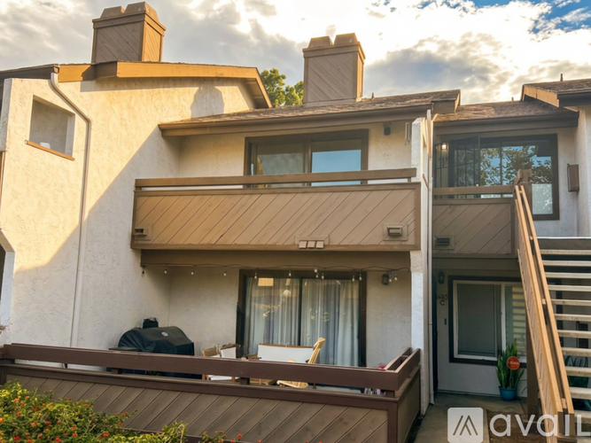 1685 Melrose Ave. 2 Beds Townhouse for Rent - Photo gallery 1