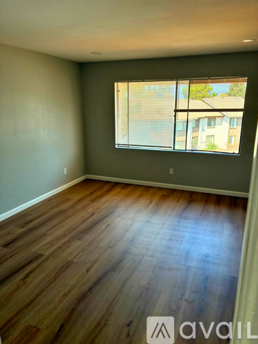 1685 Melrose Ave. 2 Beds Townhouse for Rent - Photo gallery 2