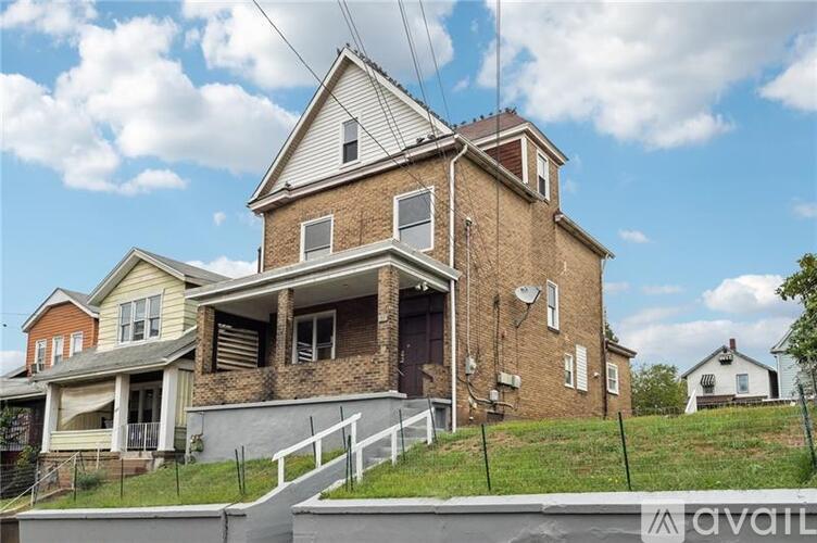 328 James Street 7 Beds Single Family Home for Rent - Photo gallery 1