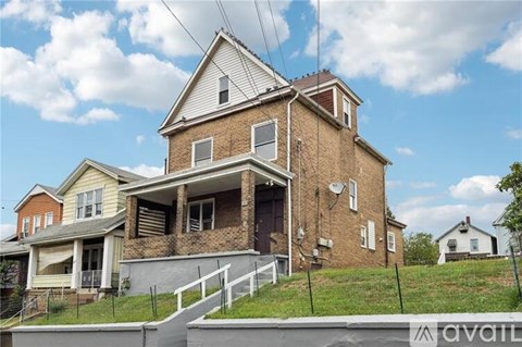 328 James Street 7 Beds Apartment for Rent