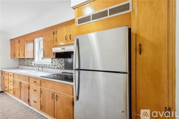 328 James Street 7 Beds Single Family Home for Rent - Photo gallery 5