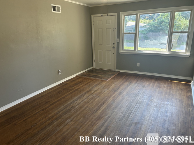 4115 E 28th Pl 4 Beds Single Family Home for Rent - Photo gallery 4