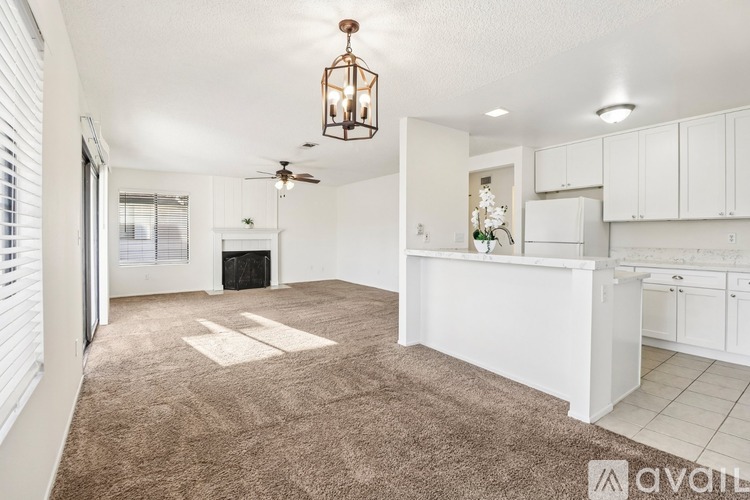450 West Vermont Avenue 2 Beds Condo for Rent - Photo gallery 3