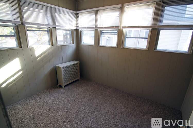 815 Batavia Avenue 3 Beds Apartment for Rent - Photo gallery 5