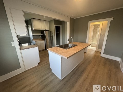 115 South Edison Avenue 3 Beds Apartment for Rent