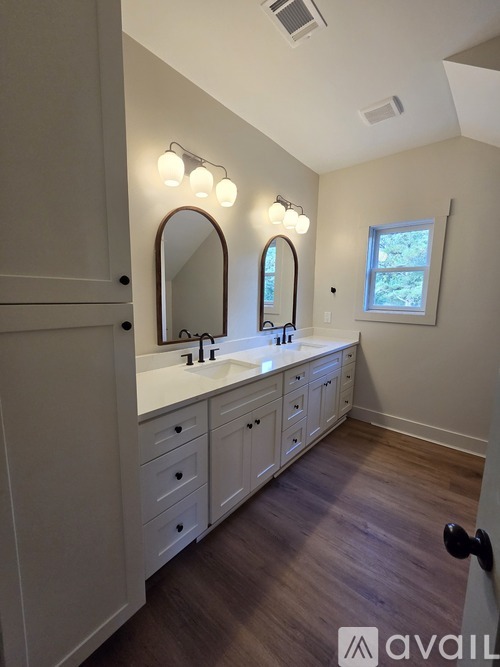 6768 Bannister Rd 7 Beds Single Family Home for Rent - Photo gallery 2