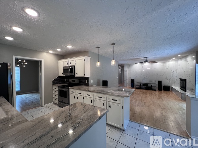 5732 East 65th Street 3 Beds Single Family Home for Rent - Photo gallery 2