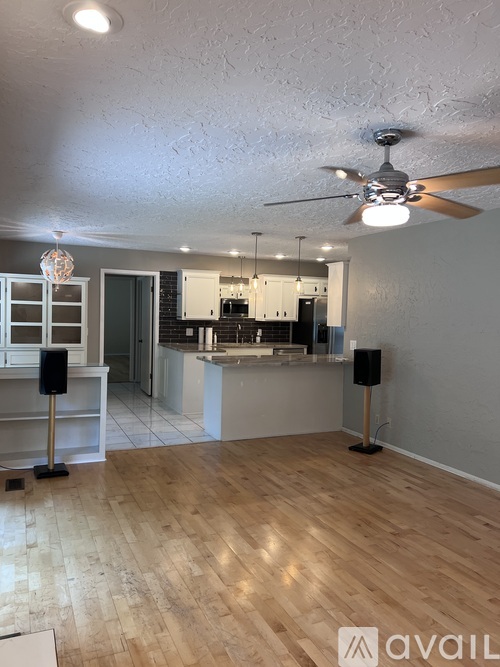 5732 East 65th Street 3 Beds Single Family Home for Rent - Photo gallery 3