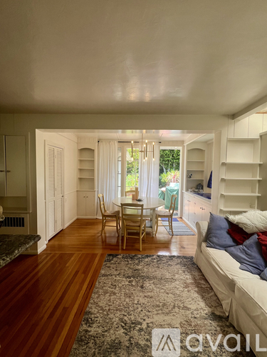 2019 Oak Avenue 2 Beds Single Family Home for Rent - Photo gallery 1