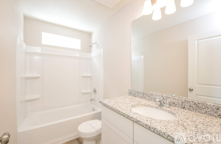 East 103rd Place 3 Beds Single Family Home for Rent - Photo gallery 4