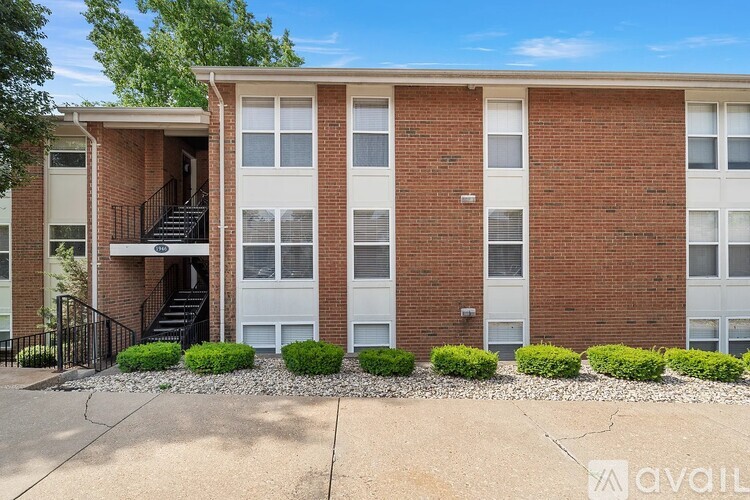 1946 Greenpoint Drive 2 Beds Condo for Rent - Photo gallery 1